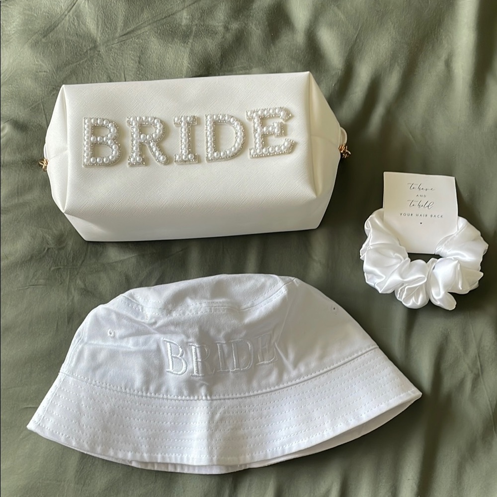 White Bridal Accessories Set
